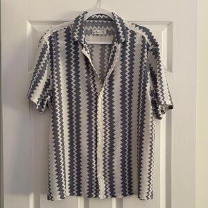 Hollister Zigzag Patterned Shirt - Blue and White